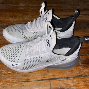 Nike Air Max 270 Sneakers
